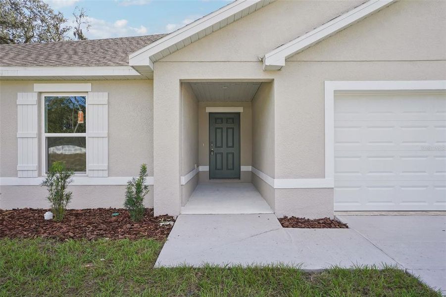 Exterior details and patio area of a home in Sable Run, Ocala (Image 20). Exterior details and patio area of a home in Sable Run, Ocala (Image 20).