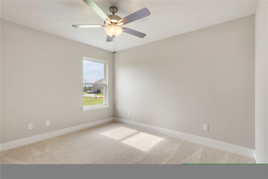 Spacious, unfurnished interior of a new home in Vintage Farms, Brenham (Image 30).