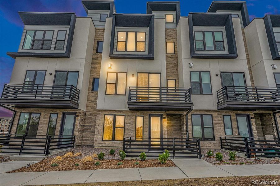 Image 10 of a home in .