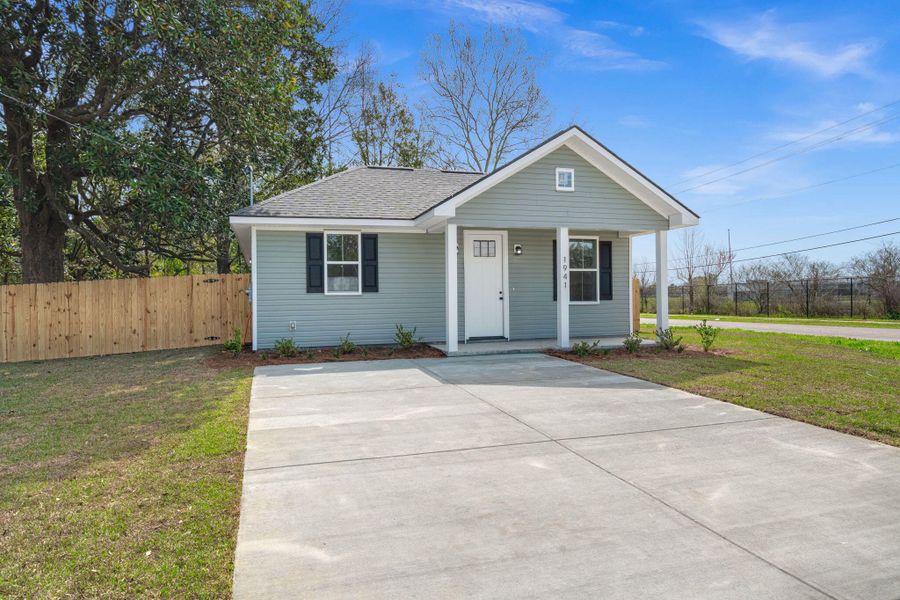 Front exterior of a new home in , North Charleston, SC, highlighting curb appeal (Image 17).