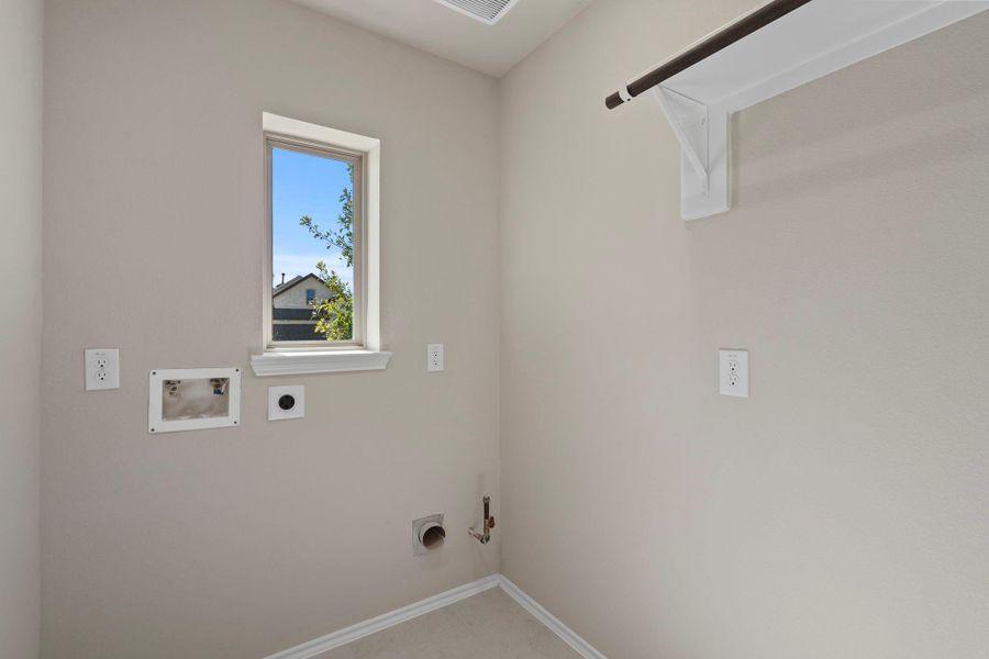 Spacious, unfurnished interior of a new home in Grand Central Park, Conroe (Image 18). Spacious, unfurnished interior of a new home in Grand Central Park, Conroe (Image 18).
