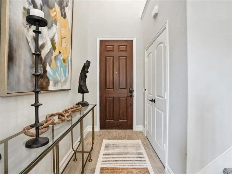 Step inside and soak in that wow-factor—this 20-foot ceiling knows how to make an entrance. Step inside and soak in that wow-factor—this 20-foot ceiling knows how to make an entrance.