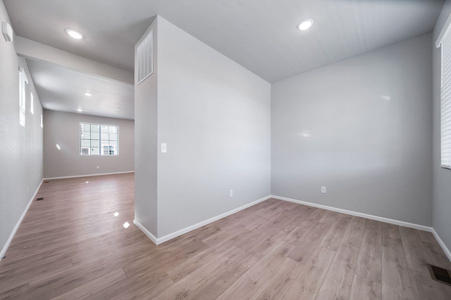 Spacious, unfurnished interior of a new home in Green Valley Ranch, Aurora (Image 30).