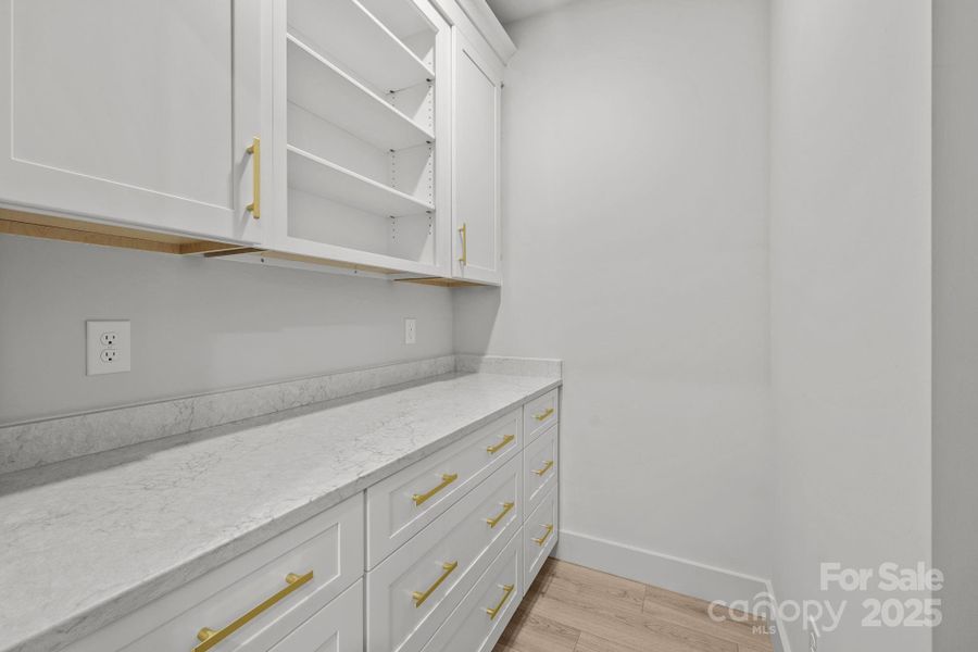 Furnished interior view inside a new home in , Richfield (Image 8).