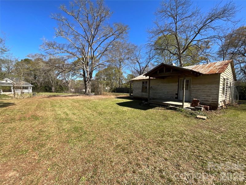 Image 17 of a home in .