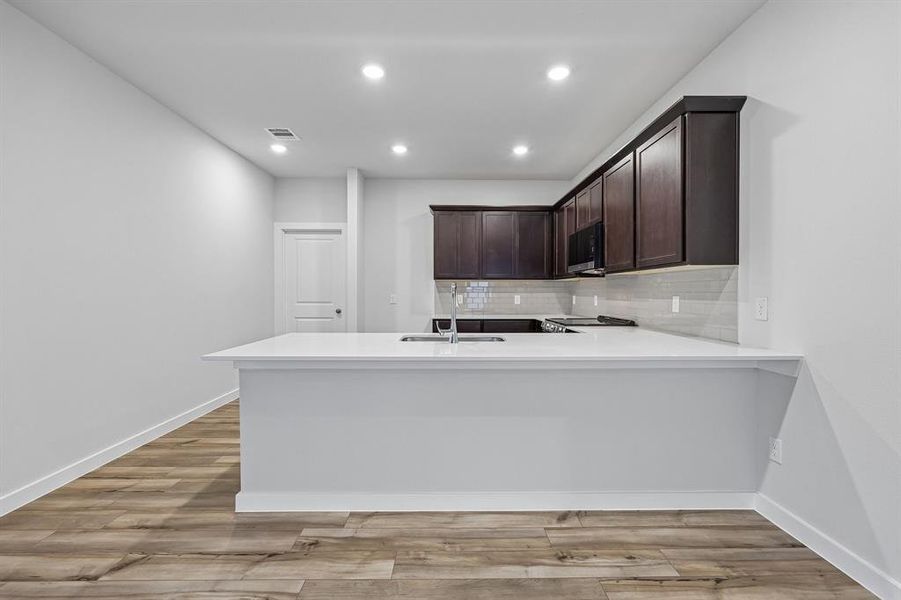 Furnished interior view inside a new home in Middlefield Village, Dallas (Image 10).