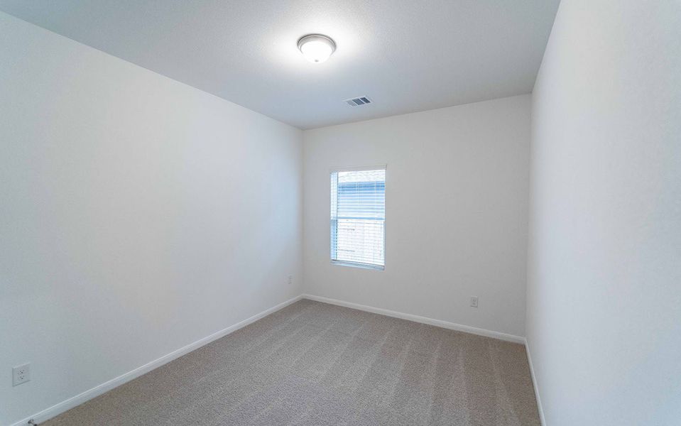Spacious, unfurnished interior of a new home in Briarwood, Elgin (Image 16).
