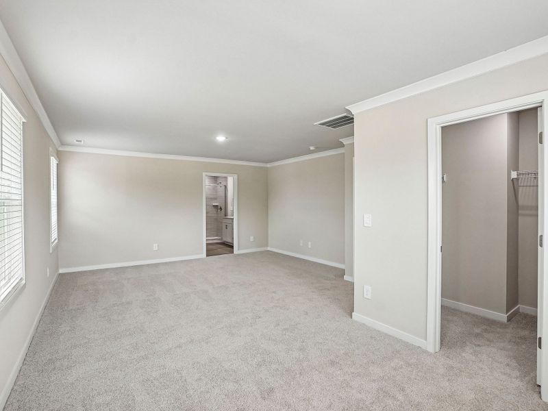 Spacious, unfurnished interior of a new home in Watkins Glen, Raleigh (Image 17).