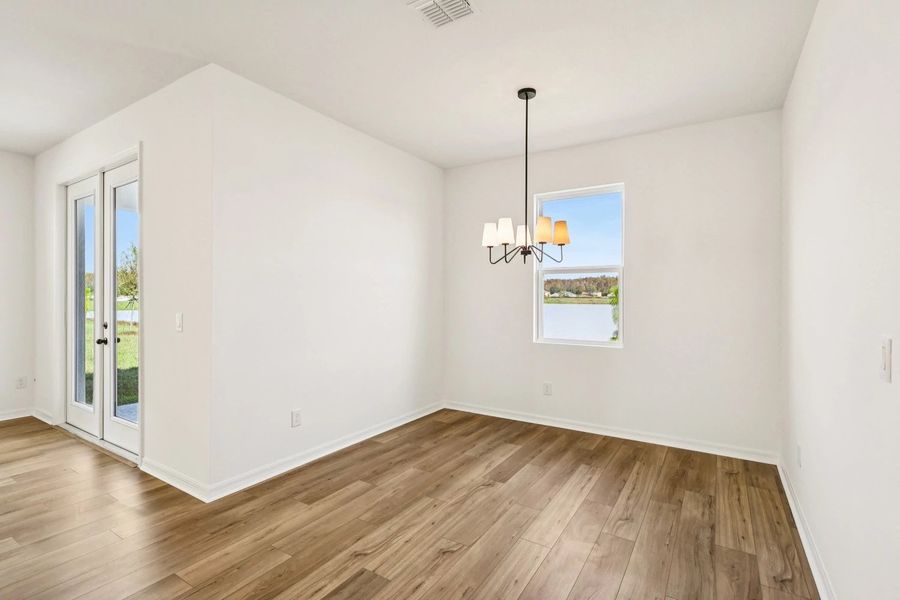 Spacious, unfurnished interior of a new home in Catamaran Cove, Rockledge (Image 14).