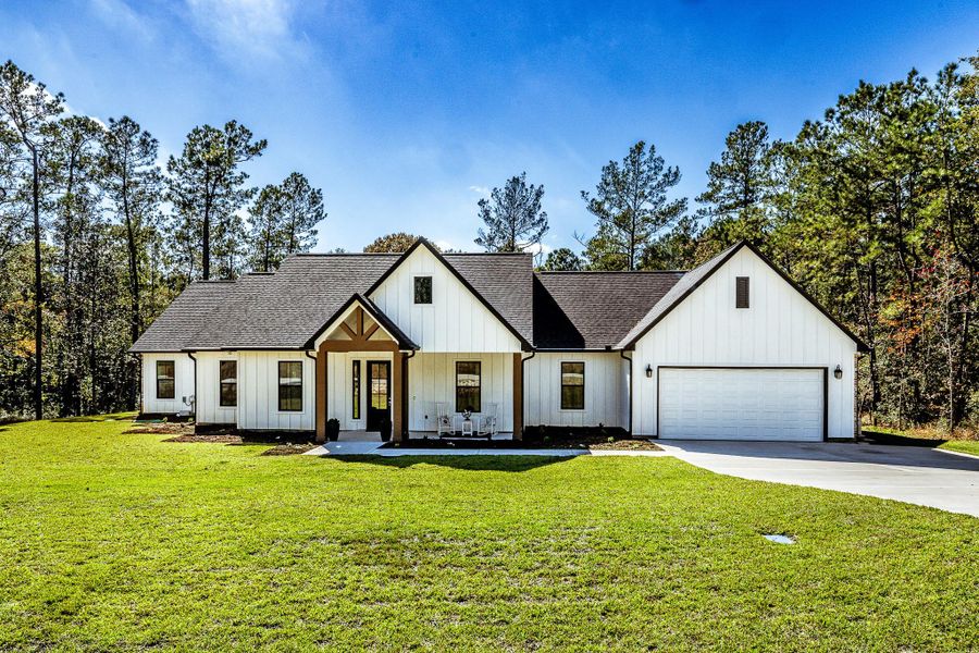 Modern Farmhouse on 1 acre, New Waverly TX