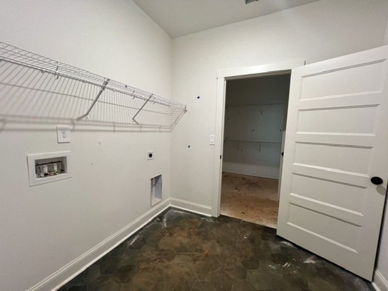 Spacious, unfurnished interior of a new home in Mitchell Farms, LaGrange (Image 5).
