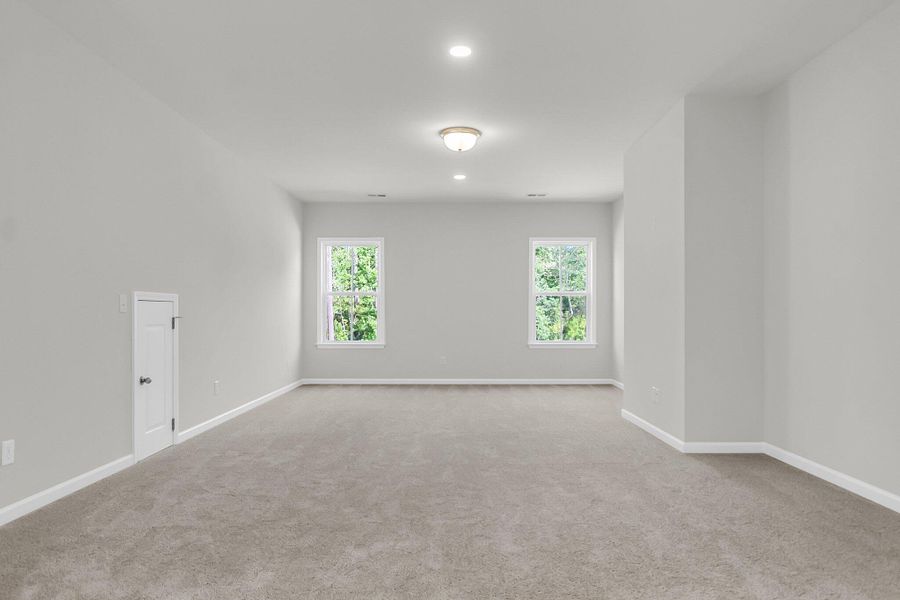 Spacious, unfurnished interior of a new home in Tidewater at Lakes of Cane Bay, Summerville (Image 14). Spacious, unfurnished interior of a new home in Tidewater at Lakes of Cane Bay, Summerville (Image 14).