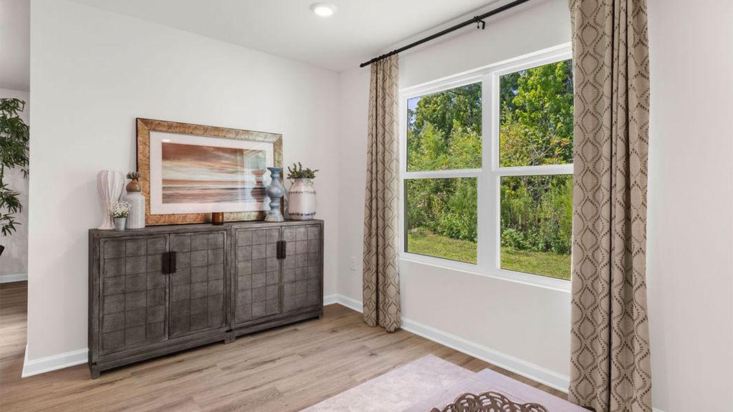 Furnished interior view inside a new home in Wesley Park, Crawfordville (Image 30).