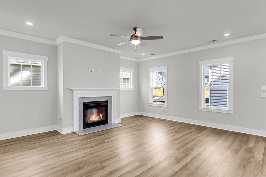 Spacious, unfurnished interior of a new home in Six Oaks, Summerville (Image 20).