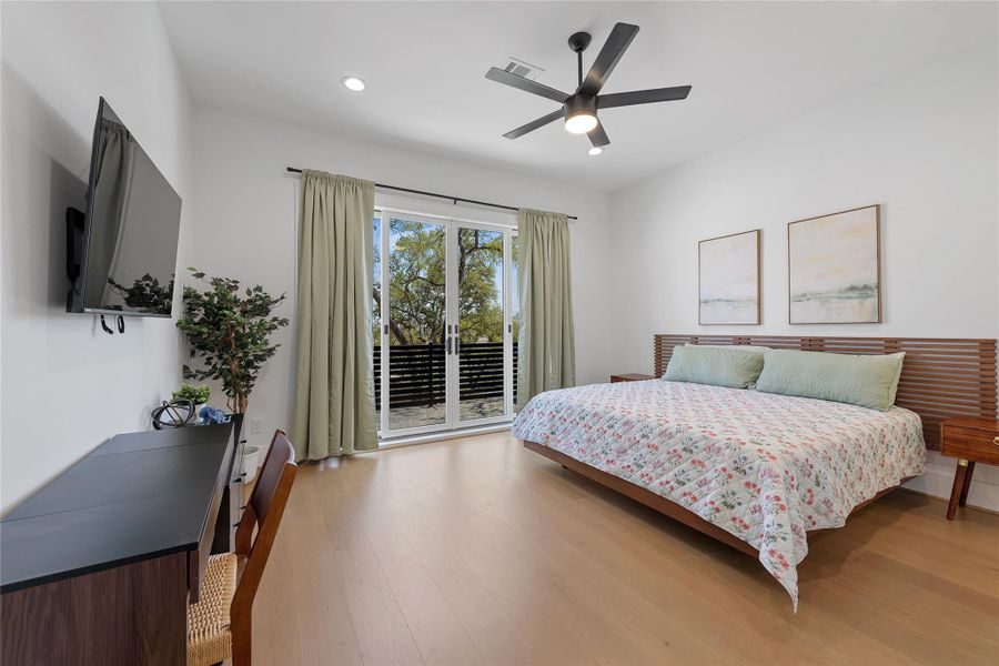 Furnished interior view inside a new home in , Canyon Lake (Image 16).