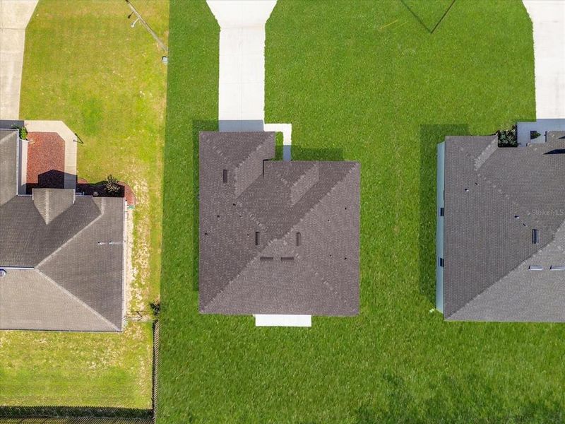 Exterior details and patio area of a home in , Ocala (Image 3).