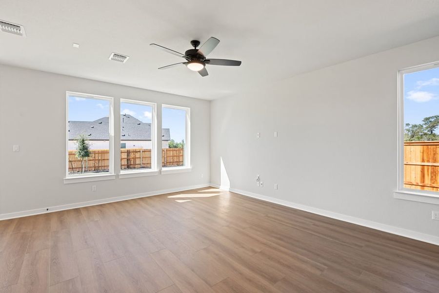 Spacious, unfurnished interior of a new home in Terrace Collection at Heritage, Dripping Springs (Image 20).