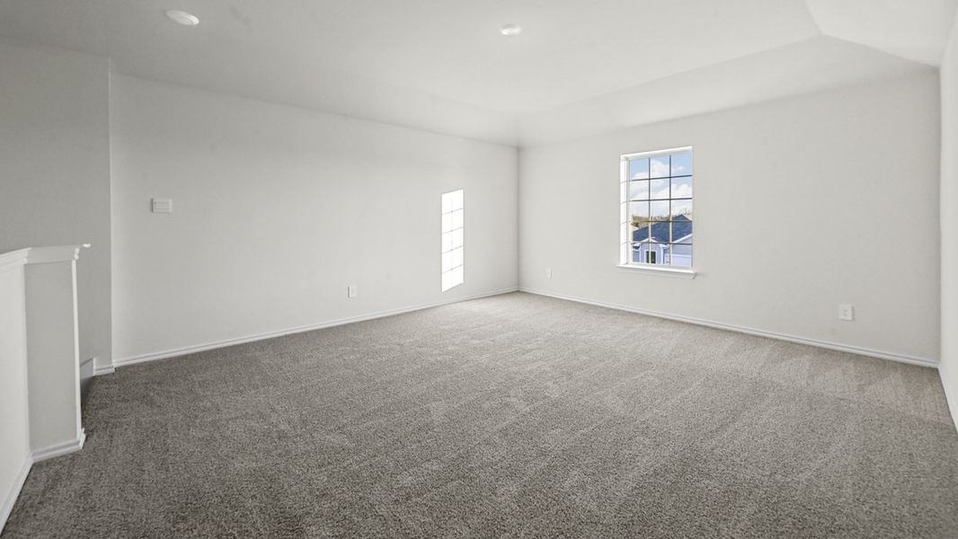 Representative unfurnished interior of a home built from the Perry by D.R. Horton in Bel Air Village, Sherman (Image 11).