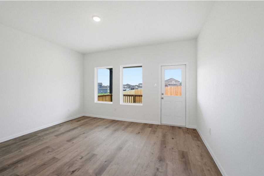 Spacious, unfurnished interior of a new home in Willow View, Converse (Image 27).
