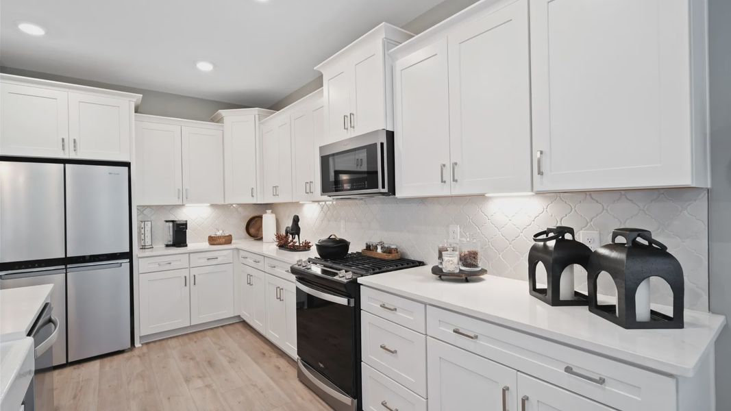 Representative furnished interior of a home built from the Augusta by DRB Homes in Woodglen, Piedmont (Image 8).