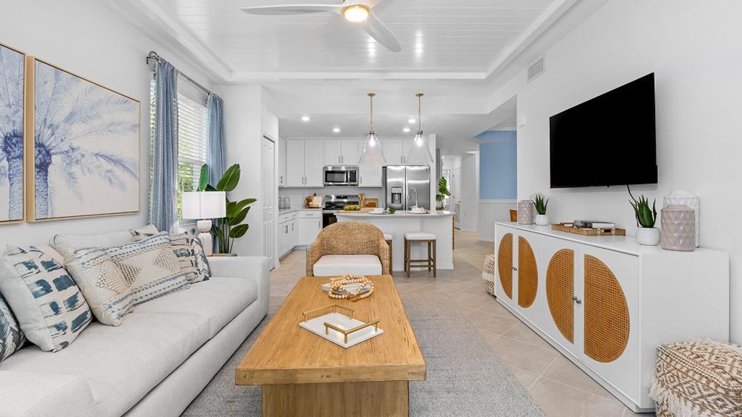 0073 Carolina Living 1of6 Base2 5 22 25