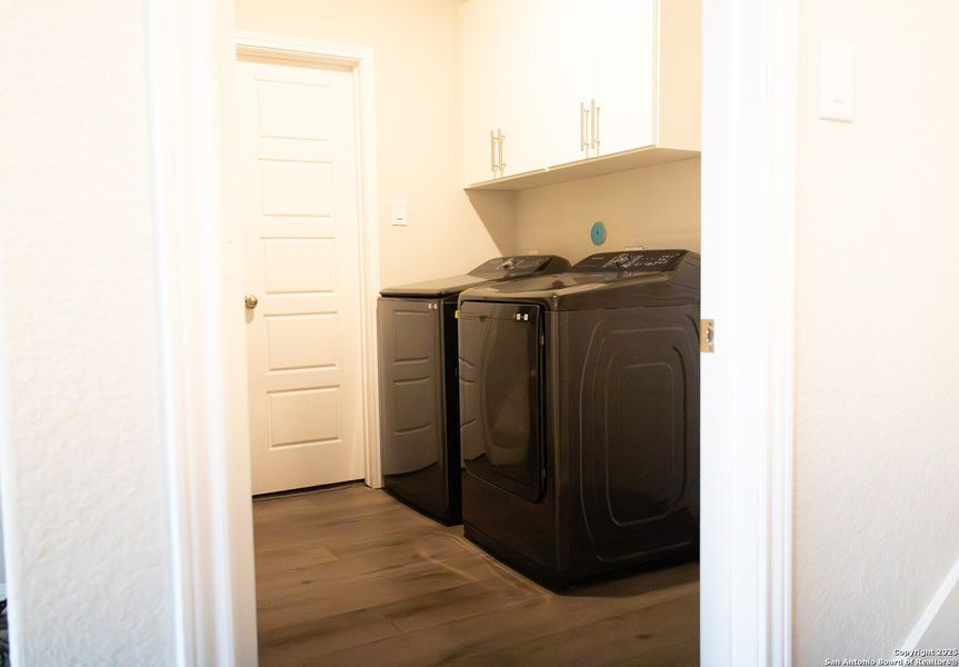 Furnished interior view inside a new home in Rhine Valley, Schertz (Image 28).
