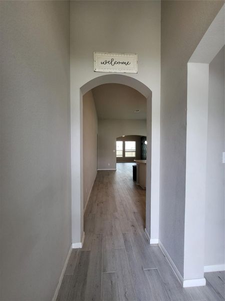 Spacious, unfurnished interior of a new home in Lexington Heights, Willis (Image 11).