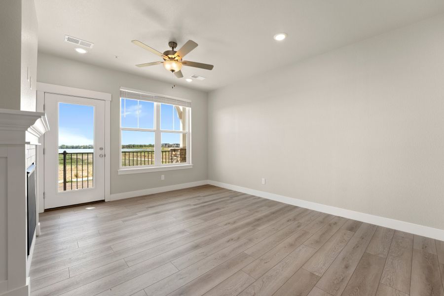 Spacious, unfurnished interior of a new home in The Lakes at Centerra, Loveland (Image 11).