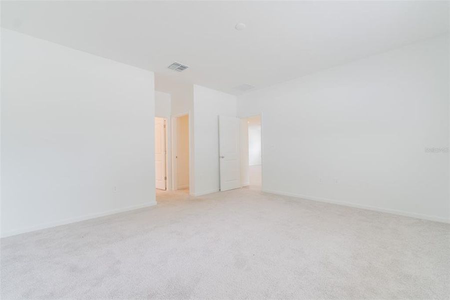 Spacious, unfurnished interior of a new home in Pioneer Ranch, Ocala (Image 30). Spacious, unfurnished interior of a new home in Pioneer Ranch, Ocala (Image 30).