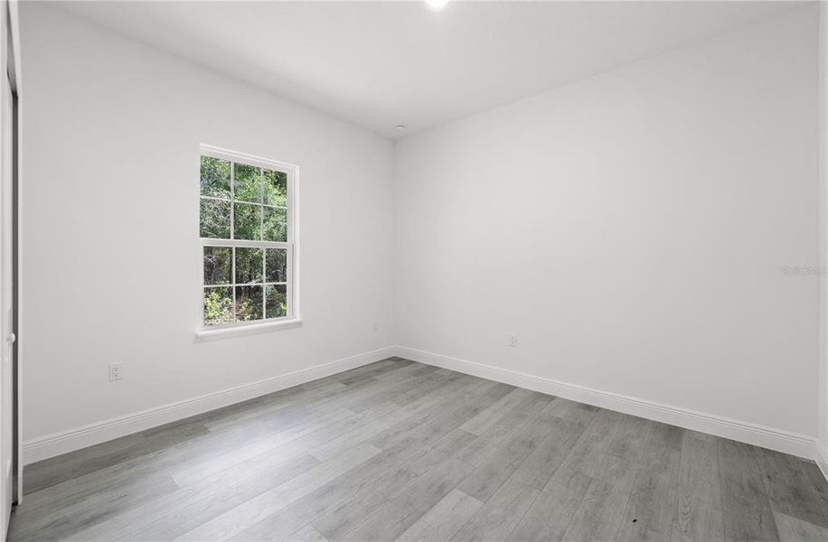 Spacious, unfurnished interior of a new home in , Citrus Springs (Image 22).
