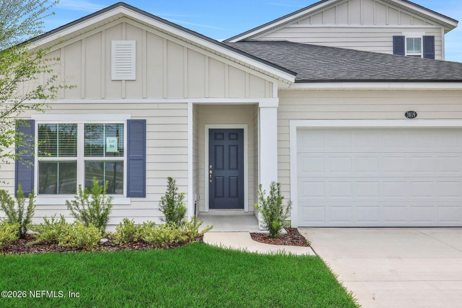 Exterior details and patio area of a home in Amberly, Green Cove Springs (Image 3).