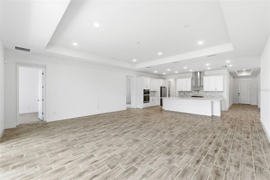 Spacious, unfurnished interior of a new home in Tamarack at Two Rivers, Zephyrhills (Image 44).