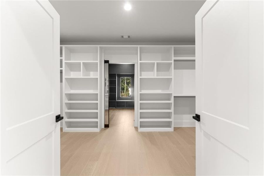 Spacious, unfurnished interior of a new home in , Hoschton (Image 86).