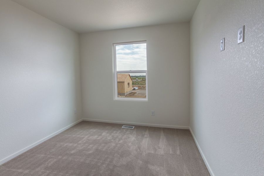 Spacious, unfurnished interior of a new home in Bloom, Fort Collins (Image 26).