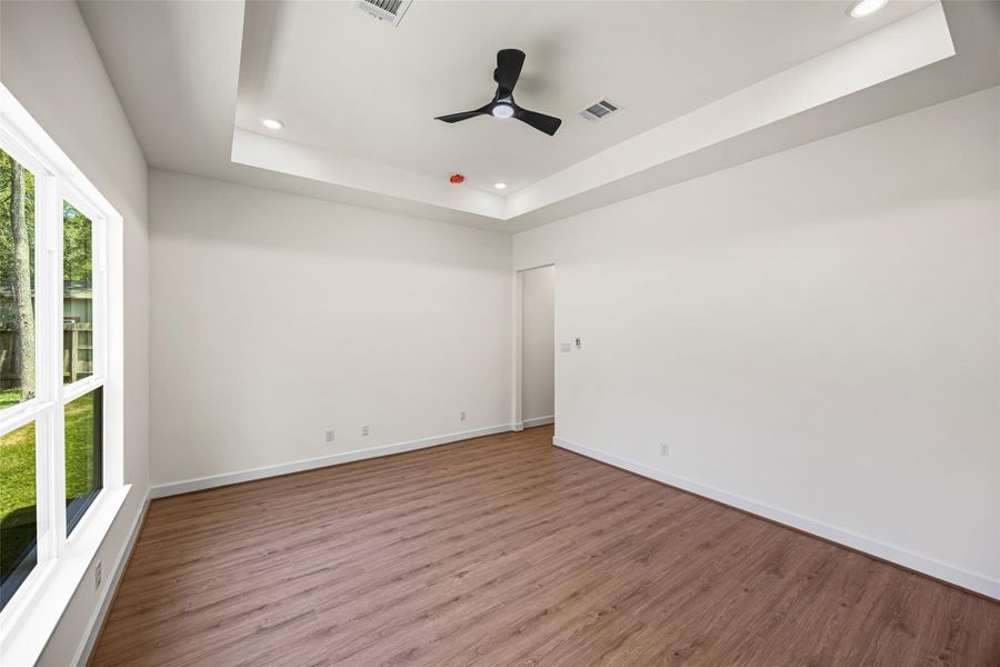 Spacious, unfurnished interior of a new home in , Montgomery (Image 9).
