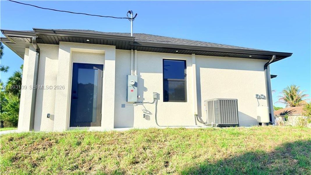 Exterior details and patio area of a home in , Fort Myers (Image 26).