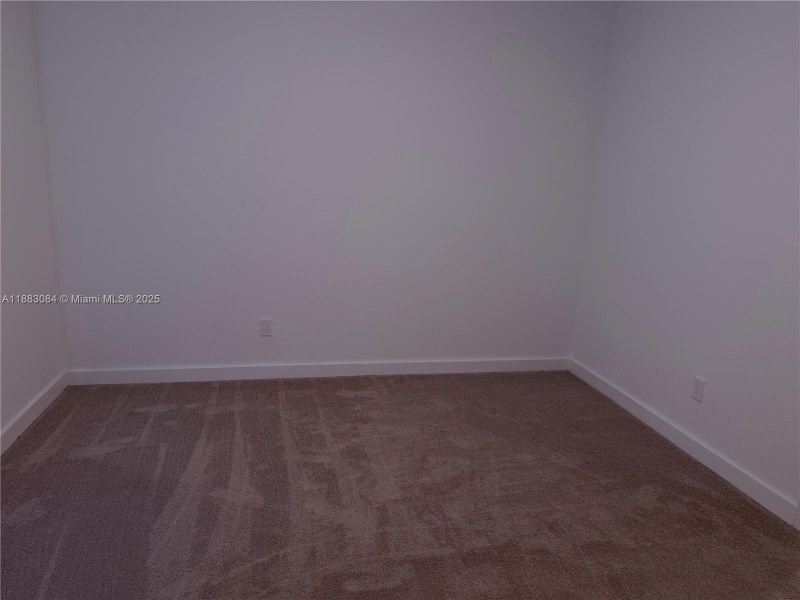 Spacious, unfurnished interior of a new home in , Port St. Lucie (Image 8).