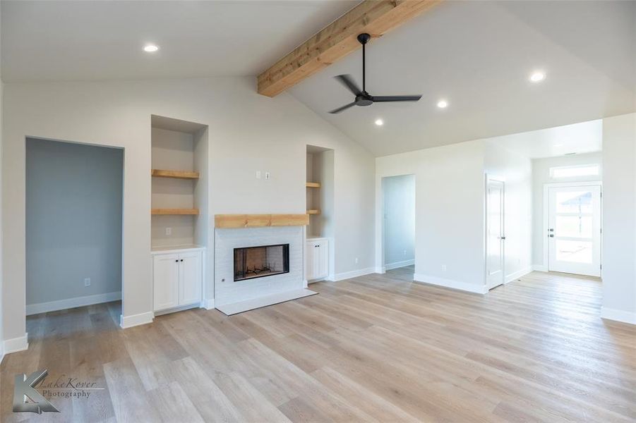 Spacious, unfurnished interior of a new home in , Abilene (Image 26).