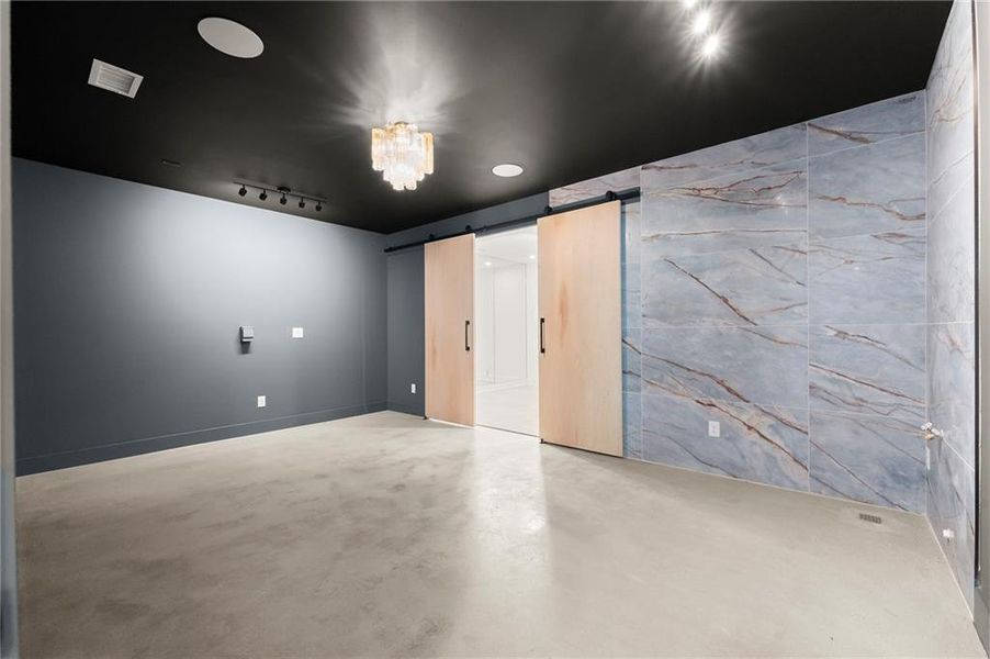 Spacious, unfurnished interior of a new home in , Roswell (Image 56).