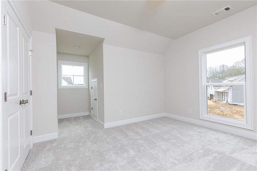 Spacious, unfurnished interior of a new home in Aberdeen, Hoschton (Image 27). Spacious, unfurnished interior of a new home in Aberdeen, Hoschton (Image 27).