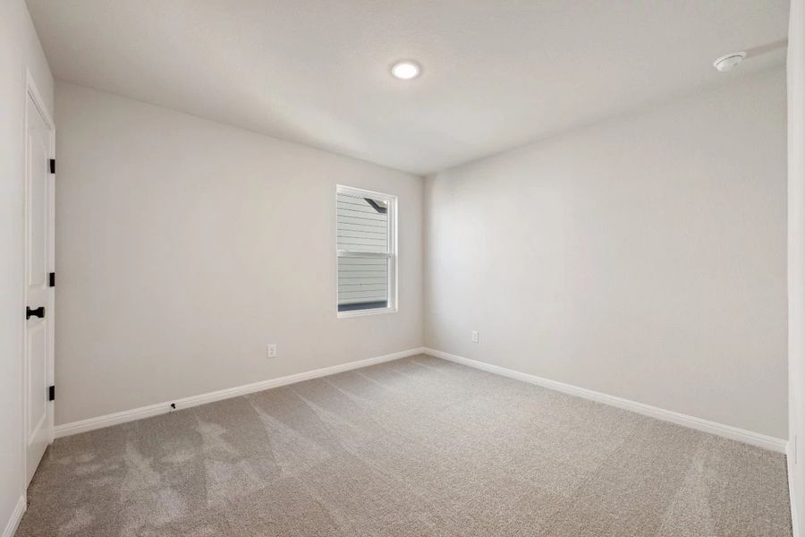 Spacious, unfurnished interior of a new home in Patterson Ranch, Georgetown (Image 45).
