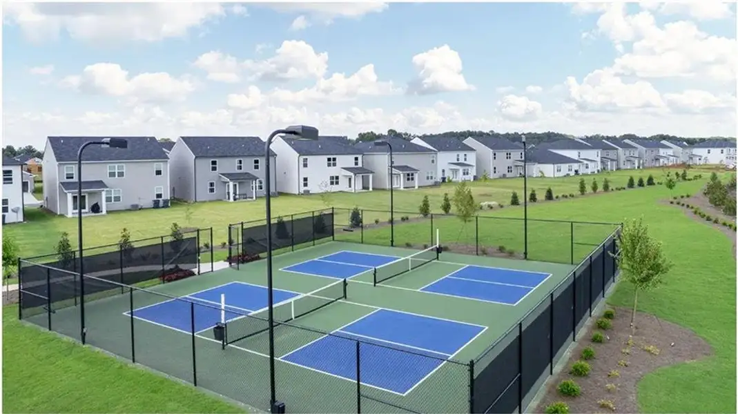 Image 22 of a home in Summerwind.