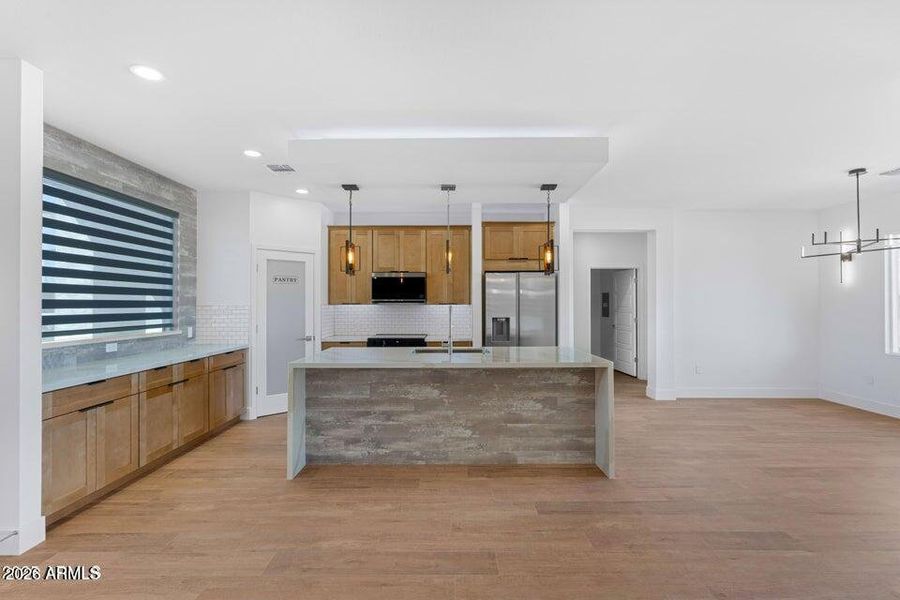 20251020231213372105000000-o