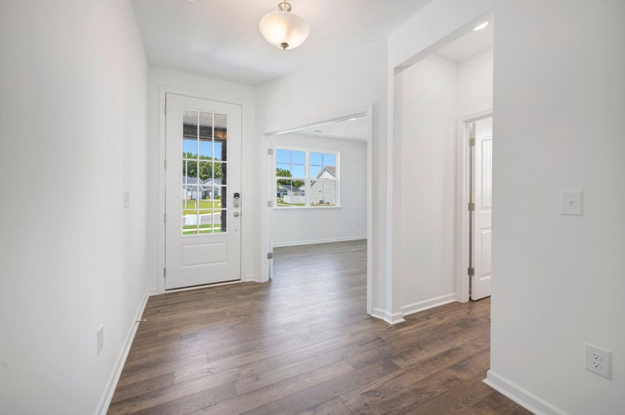Spacious, unfurnished interior of a new home in Providence Creek, Fuquay Varina (Image 12).