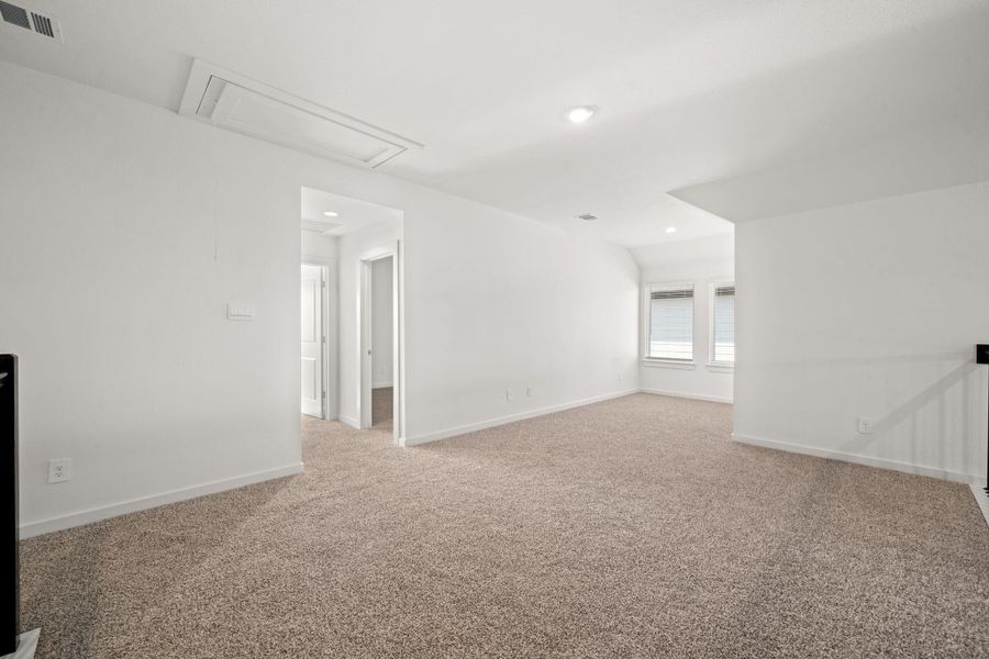 Spacious, unfurnished interior of a new home in Harvest Green, Richmond (Image 39). Spacious, unfurnished interior of a new home in Harvest Green, Richmond (Image 39).