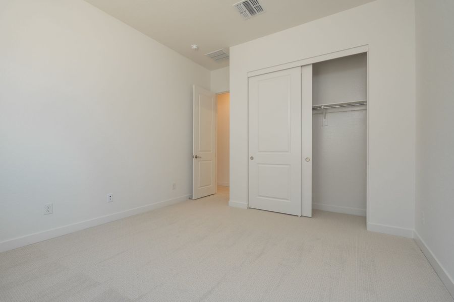 Spacious, unfurnished interior of a new home in Soleo, San Tan Valley (Image 17).