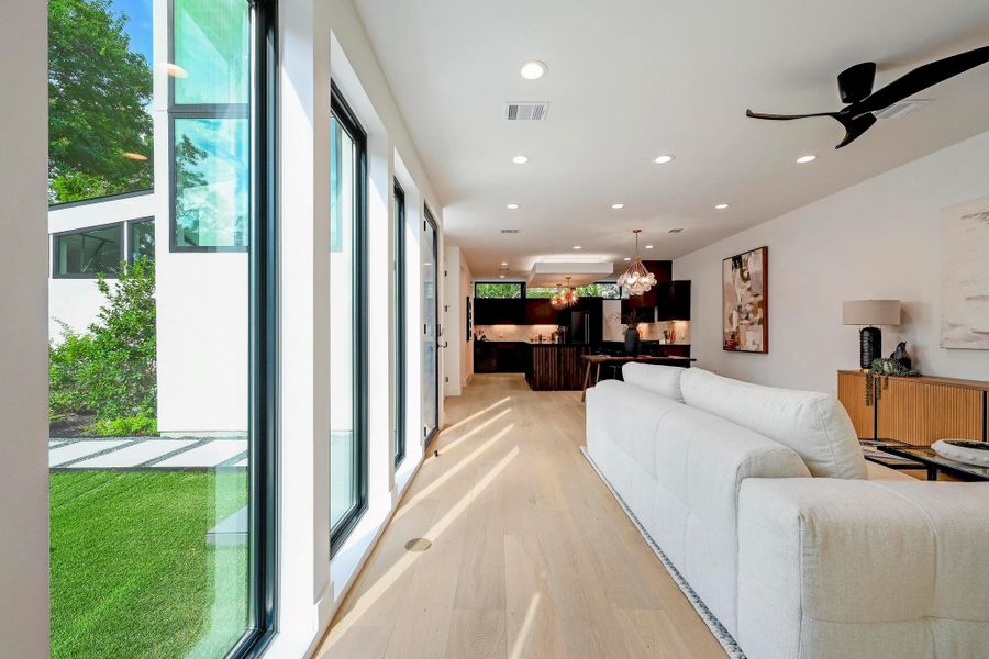 Furnished interior view inside a new home in , Austin (Image 31). Furnished interior view inside a new home in , Austin (Image 31).