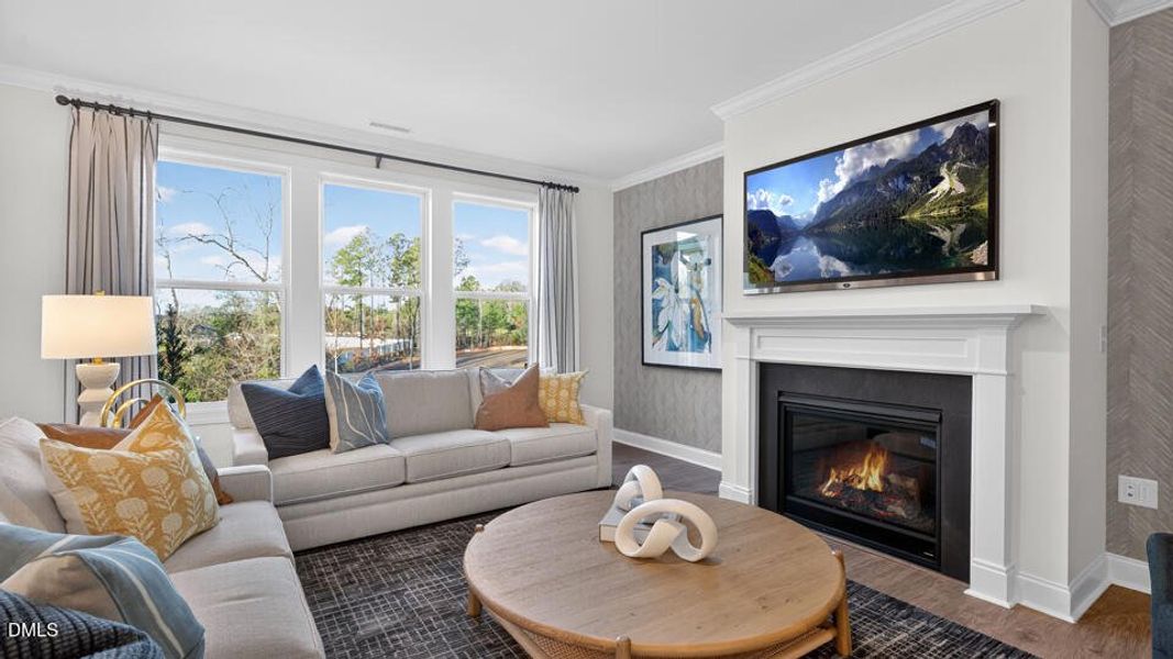 the-grove-at-winston-pointe-model-040