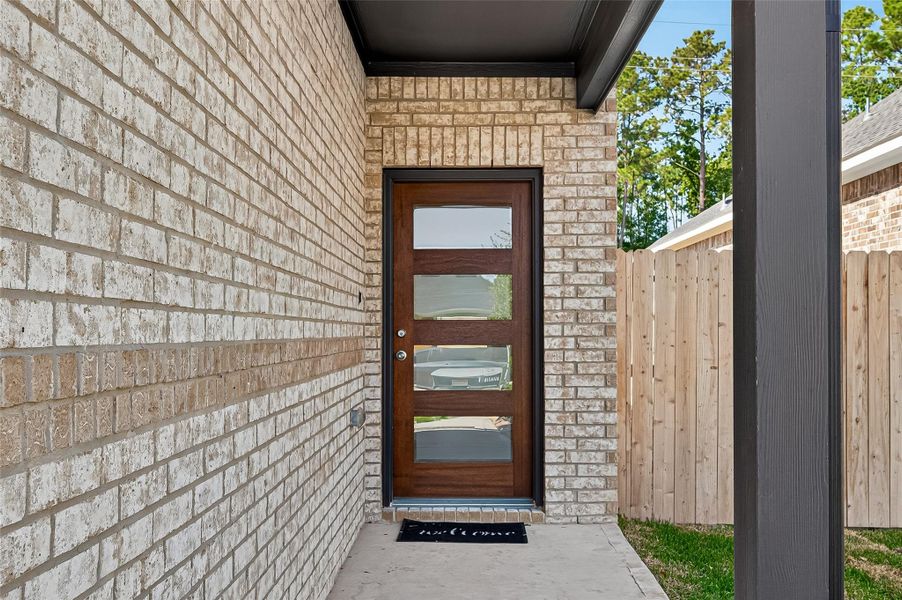 Exterior details and patio area of a home in Crosby Terrace, Crosby (Image 4).