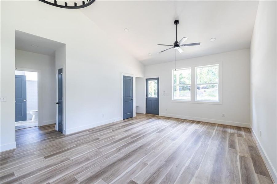 Spacious, unfurnished interior of a new home in , Atlanta (Image 44).